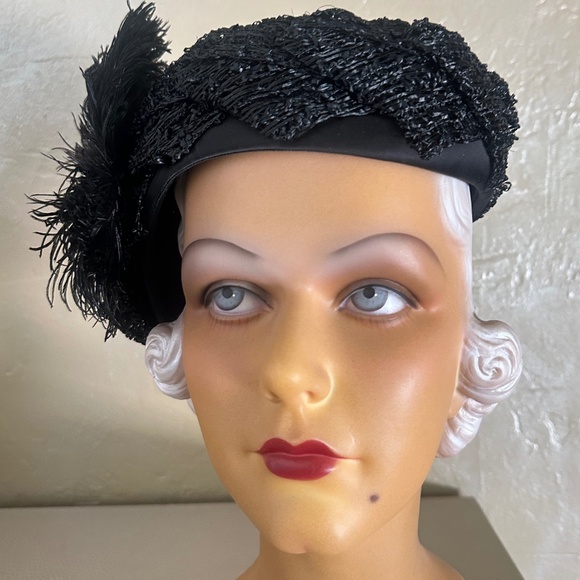 WINSOME 1950s\' BLACK STRAW & LACE HAT WITH BLACK OSTRICH FEATHERS main image 5